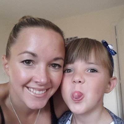 lauramcf81's profile picture. 