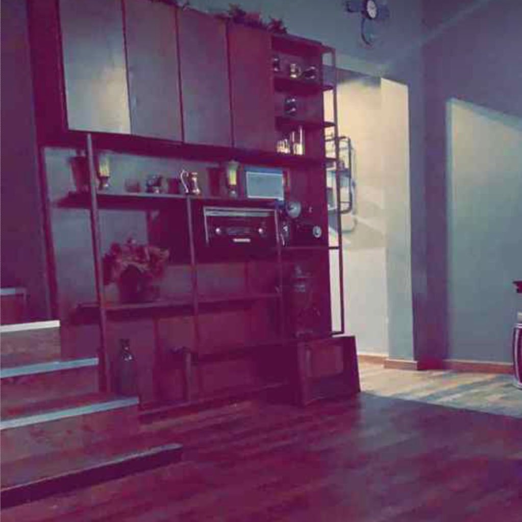 SWvb2JnYLi94HHo's profile picture. 