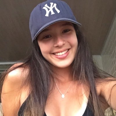 anamoryama's profile picture. ♒️ 17 | 027