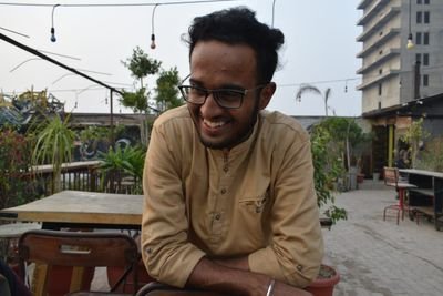 MitanShrivasta1's profile picture. All I know is politics🤷