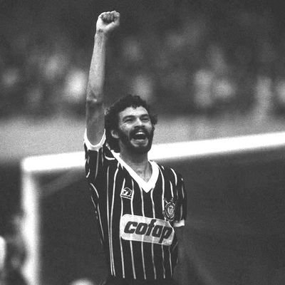 AgostinoMadonn1's profile picture. Amante della bellezza e di Faber.