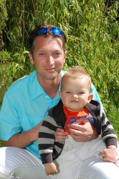 looyed's profile picture. Family man, IT, SOA Specialist, love being daddy