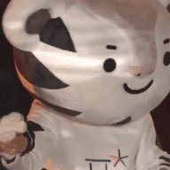 husisisi77's profile picture. 