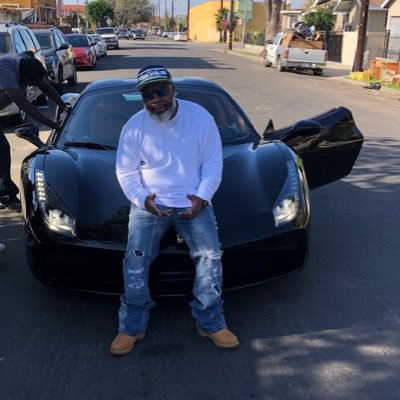 davipsection2's profile picture. U can learn a lot from a dummy!!!