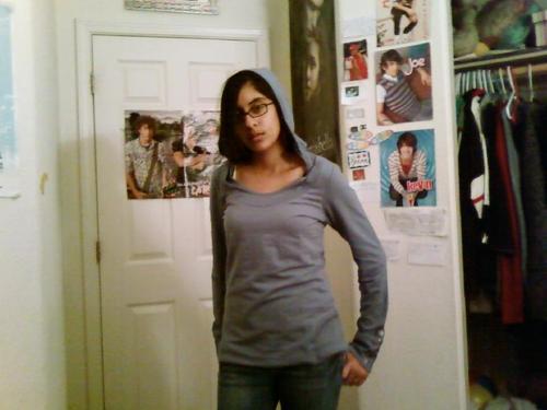 ReEmAtheQuoter's profile picture. well 4 now ill keep it short im Reema im 14 going on 15. i have a twin and i love 2 listen 2 music and watch tv alot haha. oh yeah and i love Twilight!!