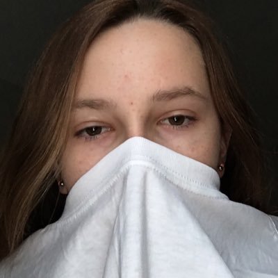 officially_kloe's profile picture. mediocre at best | she/her