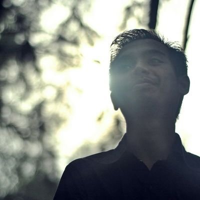 pemuda dari balok kuantan ini gemar untuk mengeksplorasikan dirinya di dalam dunia yg luar dari norma kita... ENTP-A