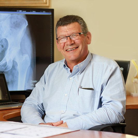 Reference Orthopaedic Surgeon for the AMIS Hip Arthroplasty Method in Southern Africa