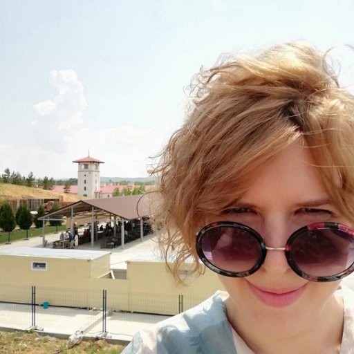 Организую винные путешествия по Краснодарскому краю и Крыму. Винные люди, дегустации нон-стоп и только правильные бокалы. 
#винныйтуризм #винороссии