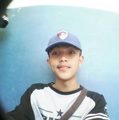 agunggu49012112's profile picture. maju tak gentar