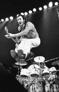 fxaviermac's profile picture. Ummmmm   Yeaaaaahhhhhh   RT = conversation not endorsement. I write places. Views mine alone