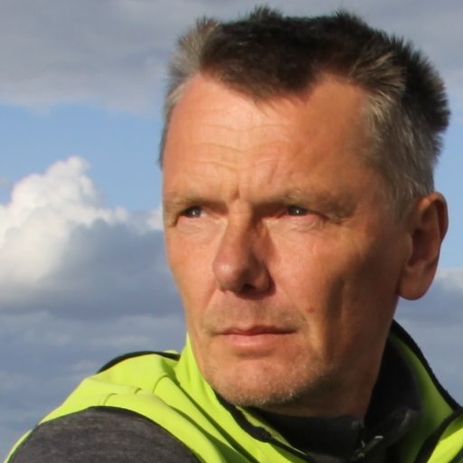 Tischler Skipper politisch unterwegs; 2009-2019 MdL in Brandenburg; seit 07/2019 auf Weltumsegelung