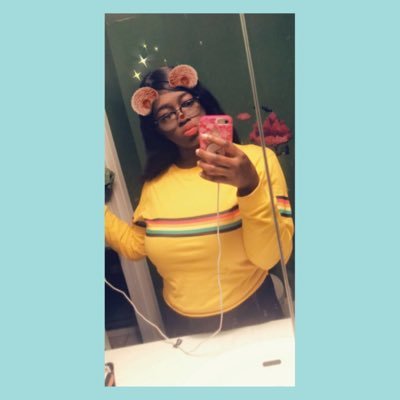 Hi Twitter ^-^, my name is Shannon n I am a nice girl. I'm team #Lovatic #Katycat #USHERBABY #1D #EMINEM #Sunshine #paramore #Foodislife #ColeWorld #SZA