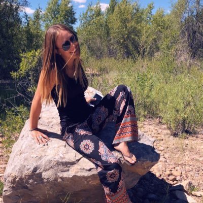 SierraStelling's profile picture. ✨Don't wait for the perfect moment, take the moment and make it perfect✨