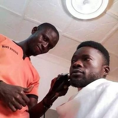 BarberXclusive's profile picture. Profession barber💈🕴️💯
Actor and dancer, love doing this cause it gives me joy💖💖