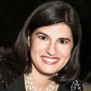 Vice Présidente Ass Femmes #Huissier #commissaire de #justice #médiatrice #AFHJF pour un monde plus égalitaire Décorée ONM