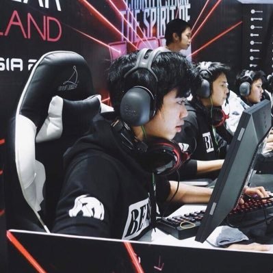 omgGeniuss's profile picture. 22 years old, Thai CSGO player.