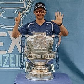 Pelo Cruzeiro, TUDO.Do Cruzeiro, NADA. Cruzeirense de ALMA, porque o coração um dia para...💙⚪️🇭🇳🐺👊🏆🏆🏆🏆🏆