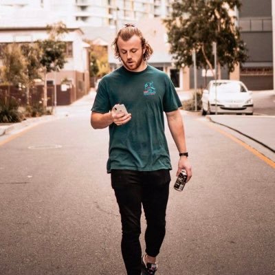 adam_muir_'s profile picture. I write shit jokes.