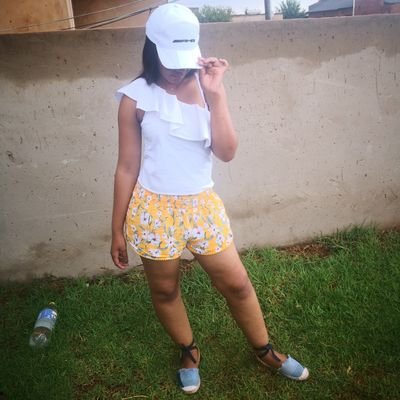 LmMahlasela's profile picture. woman of God