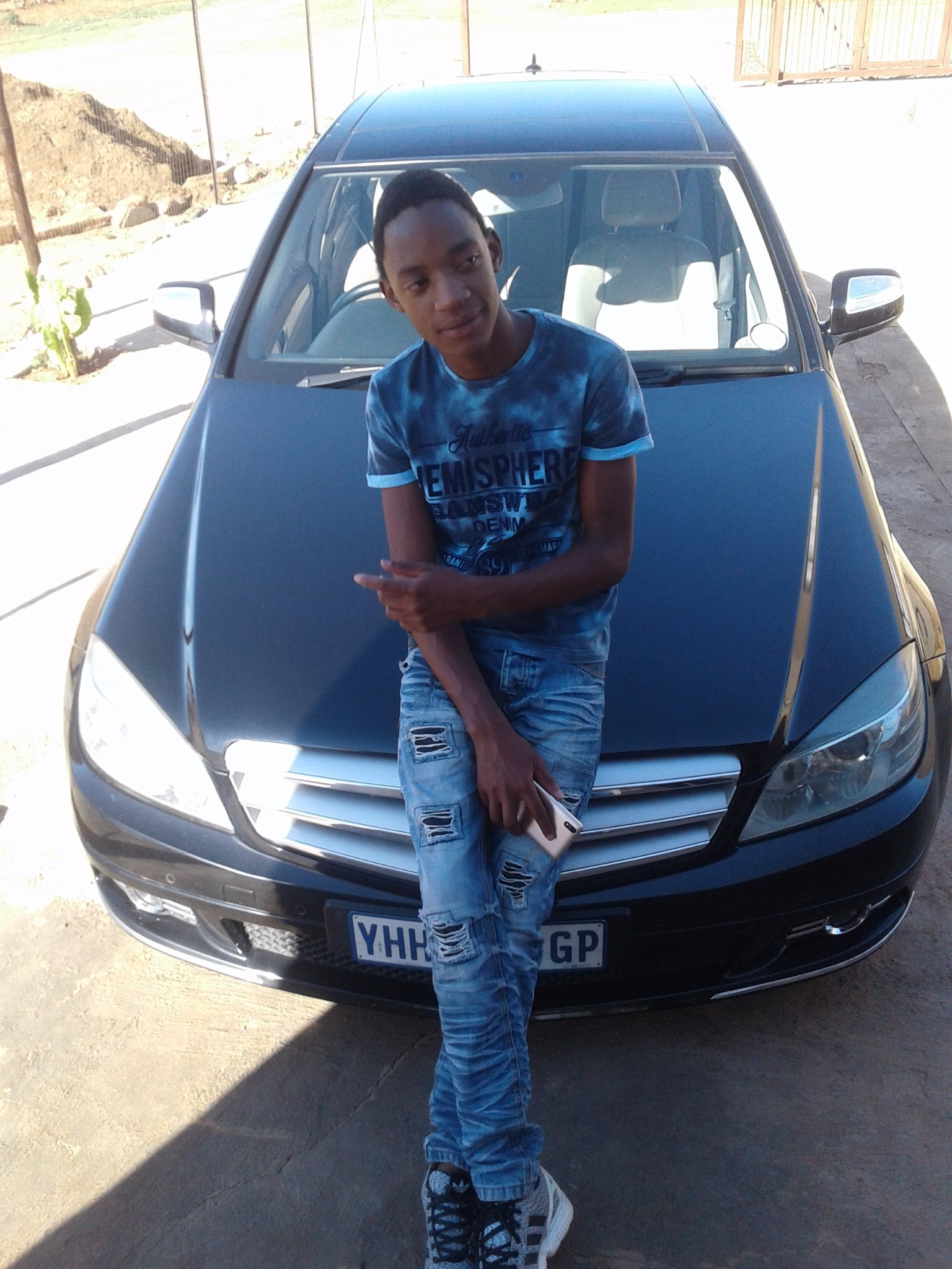 Flashba65497166's profile picture. Young blood 
Freshest rapper
Follow on IG @flash-back-cray