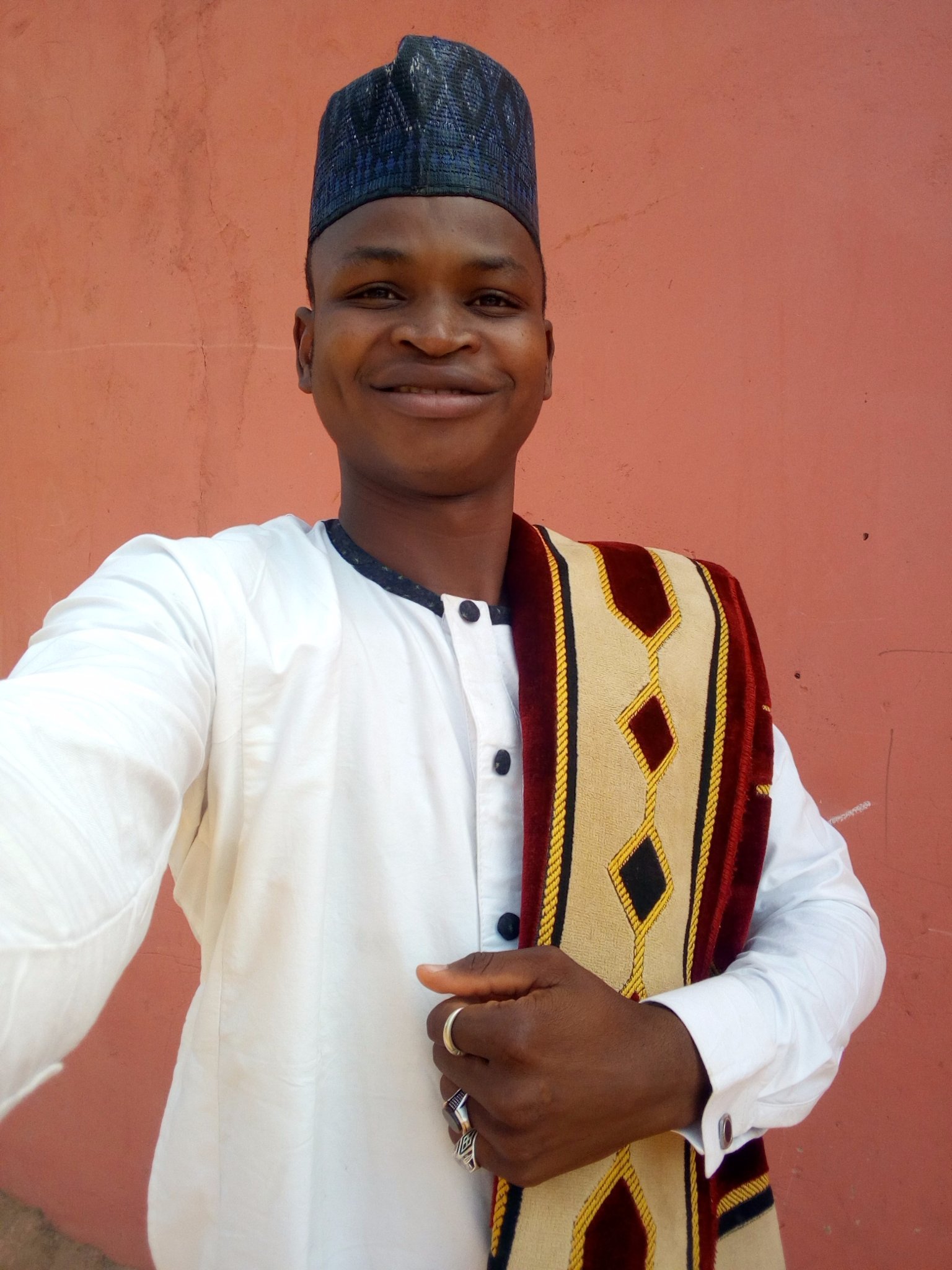 usmanyallow's profile picture. popular