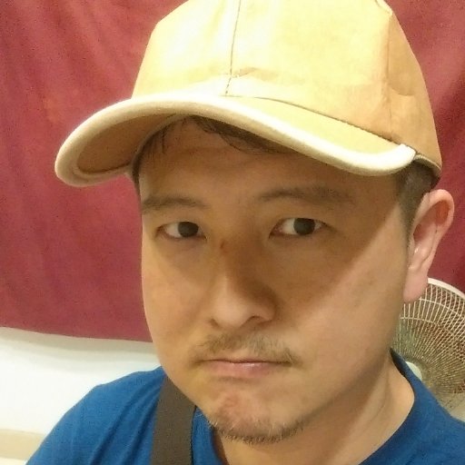 決してヲタクなんかじゃないけど、なぜかいつも誤解されがちです。只今彼氏募集中。不器用だけど、友情関係やら恋愛関係やら、あらゆる人間関係を求めます。リア充になりたいです。よろしくお願いします。