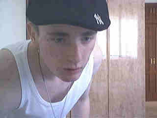 Whamgee's profile picture. Hi! Well Im Dann, I Live In Slough, Aged 15 And Still At School Hoping To Go To College! : ) So Tweet Me Up! : )(Y) LOL X