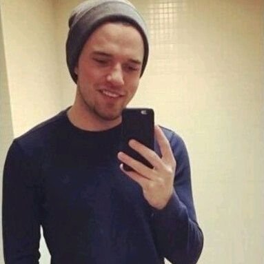 PlayCix's profile picture. yorumsuz.