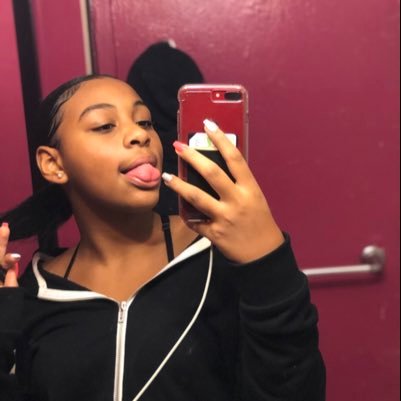 mia stackz 🧚🏼‍♀️ .
