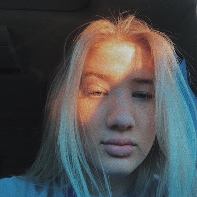 Maddieb_20's profile picture. insta/ maddiebroadus :                   snap/ maddieb_20