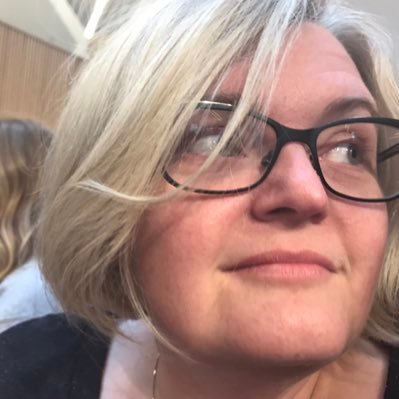 Canadian, coffee lover, media watcher, city enthusiast, pro oxford comma, and twin mom.
