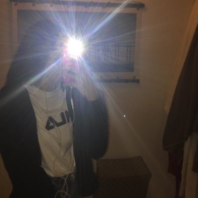 LisaStvv's profile picture. Golf Mode Téléréalité Photographie Distributeurs & films Séries & fictions Pop Rap