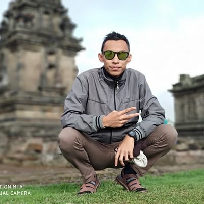 BelardoAdios's profile picture. Ngangsu kawruh marang ciptaning Gusti dumugi dalan ingkang sucii..sopo wonge sing tekun bakale oLeh teken akhire tekan opo sing di gegayuhake