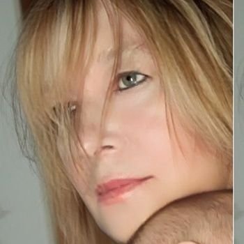 NoemiOlav's profile picture. De sangre Alemana y Austriaca, nacida en Argentina,  Me gusta hacer enojar a trolls, cuanto más me atacan más me divierto después los bloqueo. Macri me hizo K