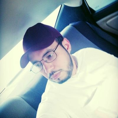 تساءلت دائمًا: ما هي نوعيّة المسافة التي تفصلنا عن احلامنا؟ أتراها تقاس بالمكان؟ أم بالوقت؟.. أم بالمستحيل؟