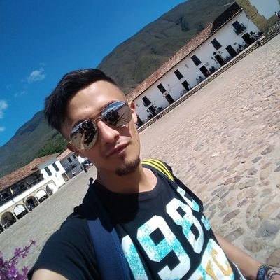 saniagogarzon's profile picture. Instagram @saniagogarzon