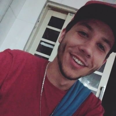 Oiiee :3 
Apenas falando merda u,u 
Seja bem vindo ao meu perfil S2
Meu whats : 041997270245 (caso queira ver mais merdas kskksksk)
Acho que é isso u,u