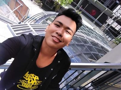 JammyPulido's profile picture. Parang bulbol . . . Magulo. . . Maitim. . . Di alam kung saan patungo. . .