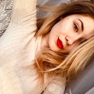 ydisappointment's profile picture. don't get too close it's dark inside