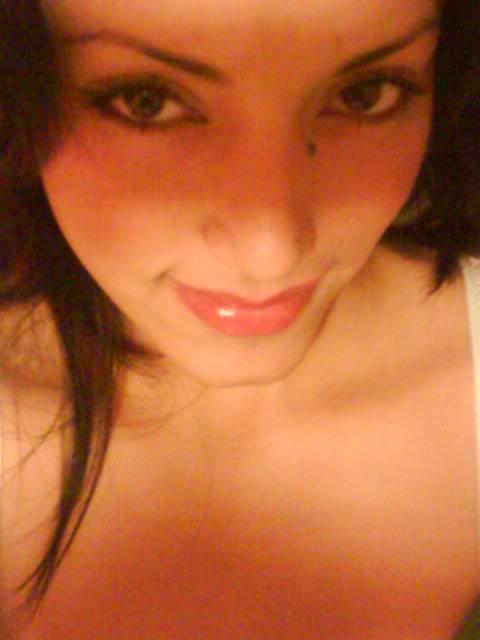 Carla_Perks's profile picture. Girl that likes to meet people and party... 100% Single