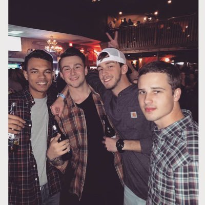 E D D I E Eddiehart138 Twitter
