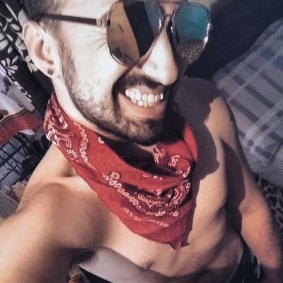 Fotografo 📷🇧🇷 Dançarino 🕺 Modelo 🕴️ @fit_Dance Empreendendor 🕴️👔🎒
Música Estilo Axé/Samba & Pagode Funk Sertanejo Rock in Rio Shows Games Feriado Frases