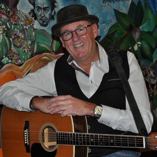 har_music's profile picture. Singer-songwriter, ik speel en schrijf Engels en Limburgstalige muziek. Via mijn website https://t.co/5iK60sZXXh vindt je meer informatie! 
groet, Har