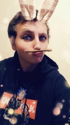 Cannabis connoisseur, Seattle raised, Cali living, Gamer, TrueBoyKingz, music is life