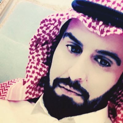 النفس تبكي على الدنيا وقد علمت ان السلامة فيها ترك مافيها