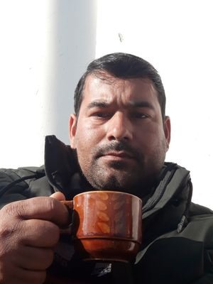 आफुलाई बिश्वास गर्न सके संसार जितिन्छ ।