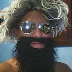 Coronoisy's profile picture. Eu sei, você sabe o que é frustração
Máquina de fazer vilão.