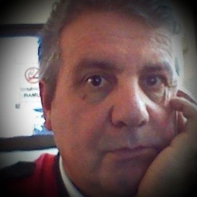 Soy Argentino, Provinciano y como tal transparente, fiel y buen amigo, me encanta la musica y tengo una familia hermosa, no puedo pedir nada mas....