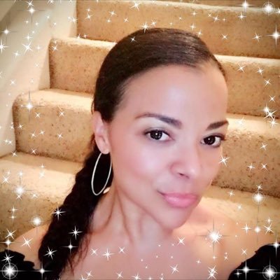 Actress, WME Voice Over Artist, Writer, News and Sports junkie (Purple Heart, as in Vikings) Michalla Petersen - https://t.co/0GJ2IAdQhN